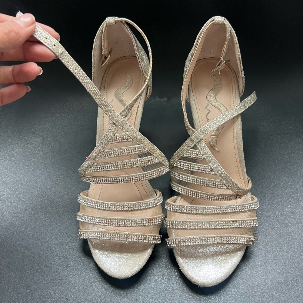 Elegant Women's Strappy Sandals - Silver